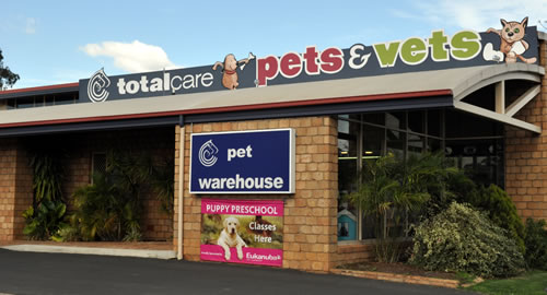 Main entrance off Warrego Highway